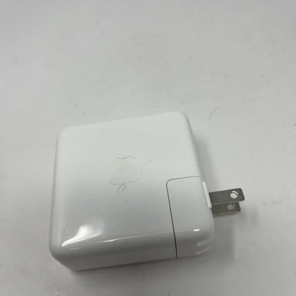 Genuine APPLE 67W USB-C Power Adapter Supply Charger MKU63AM/A A2518 - White